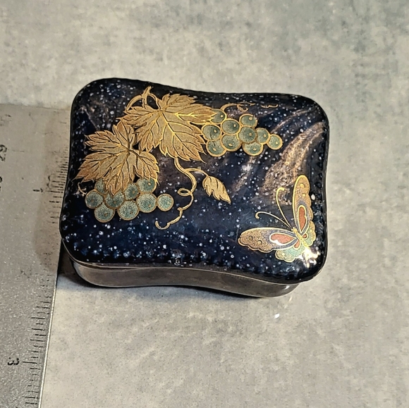 Small Blue Trinket Box with Lid - Picture 3 of 13